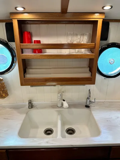 Magnolia Yacht Photos Pics 