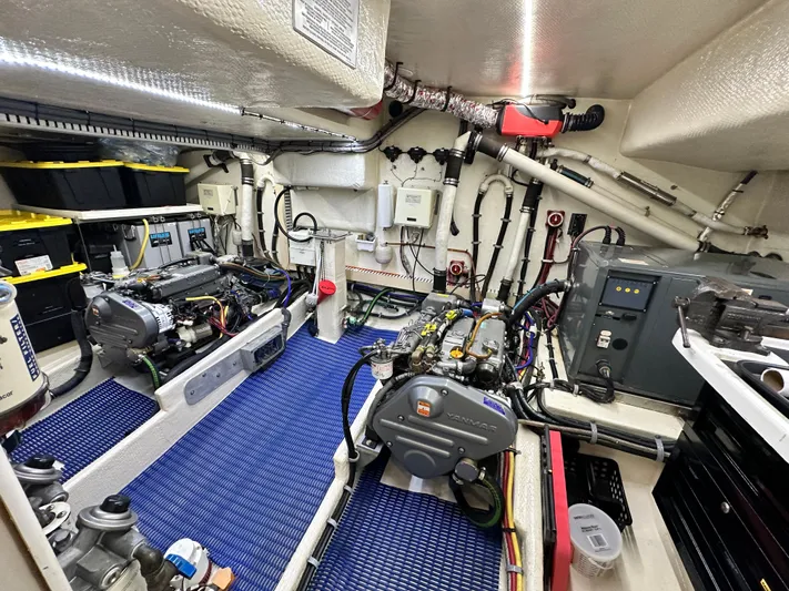 Magnolia Yacht Photos Pics 