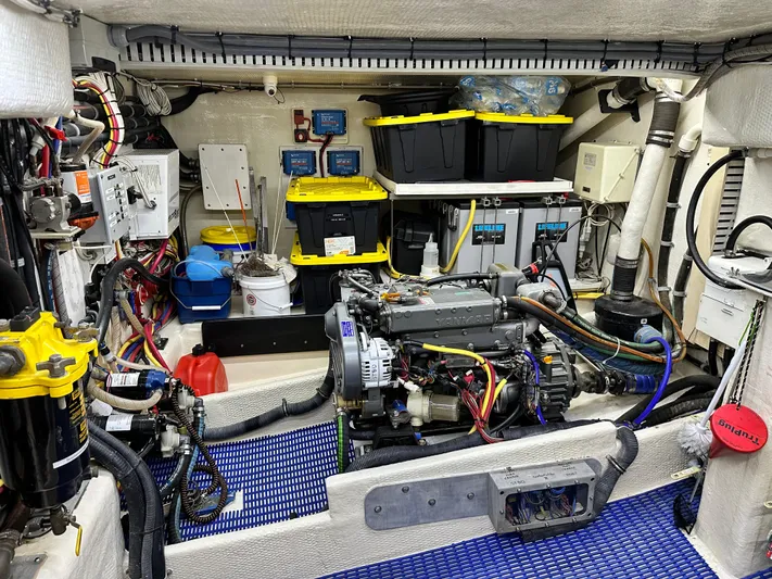 Magnolia Yacht Photos Pics 