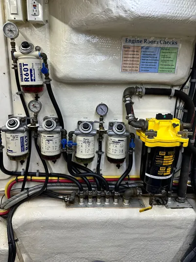 Magnolia Yacht Photos Pics 