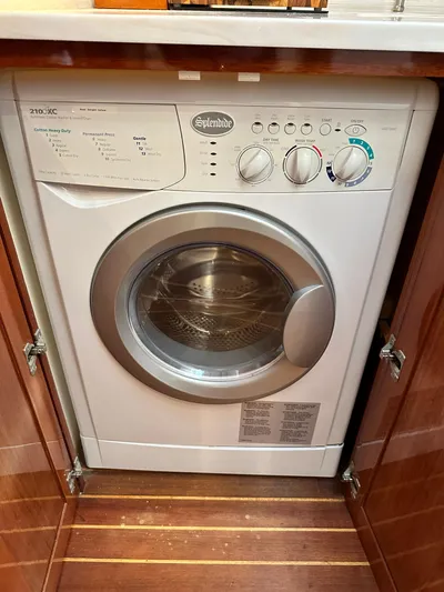 Magnolia Yacht Photos Pics 