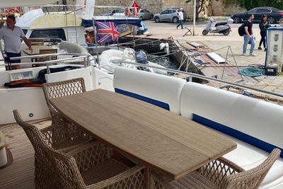 Yacht