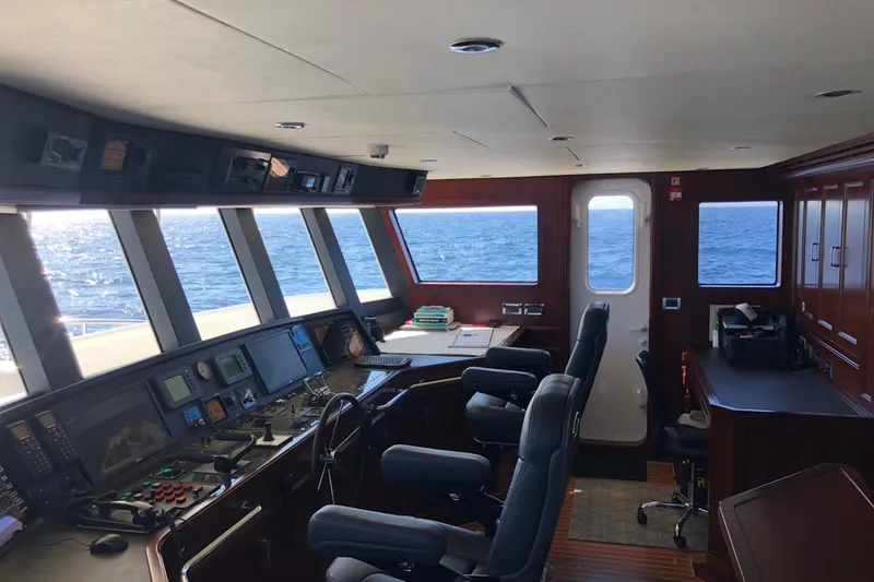 Samsara Yacht Photos Pics Bridge of 2017 Dauntless Custom yacht with navigation equipment and ocean view.