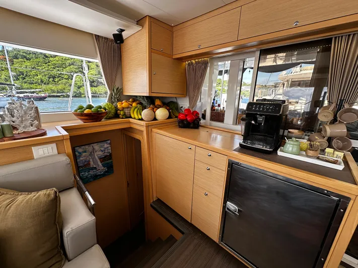 Flotation Therapy Yacht Photos Pics Salon Storage