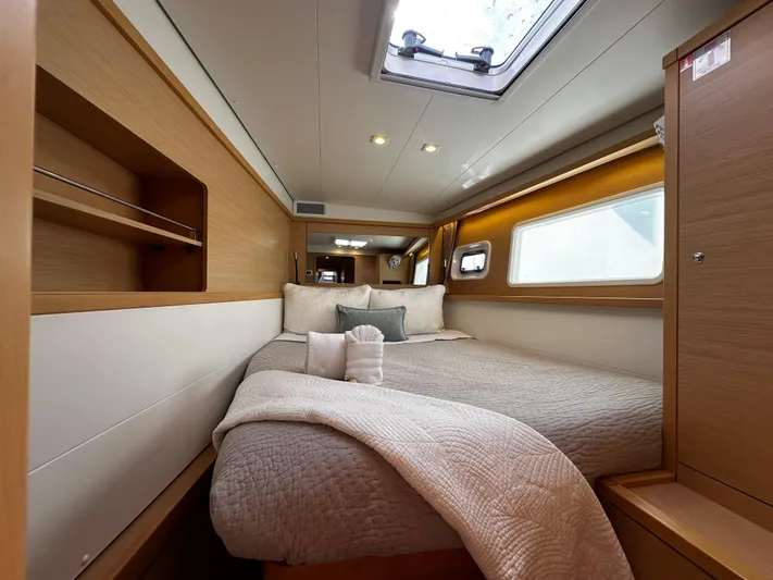 Flotation Therapy Yacht Photos Pics Starboard Forward