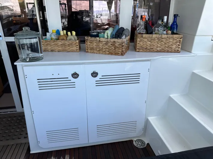 Flotation Therapy Yacht Photos Pics Aft Storage