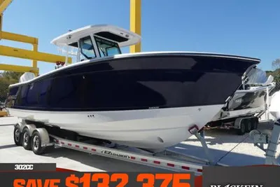 Blackfin 302 CC 302 Center Console