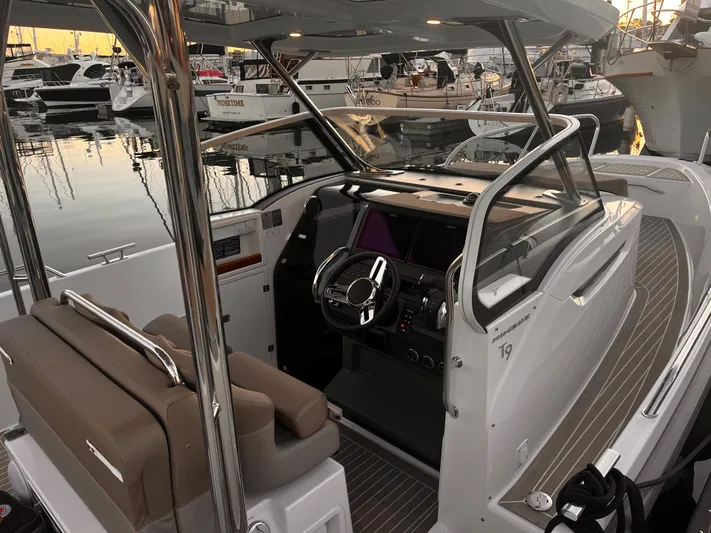 Mdr #103 In Stock Yacht Photos Pics 