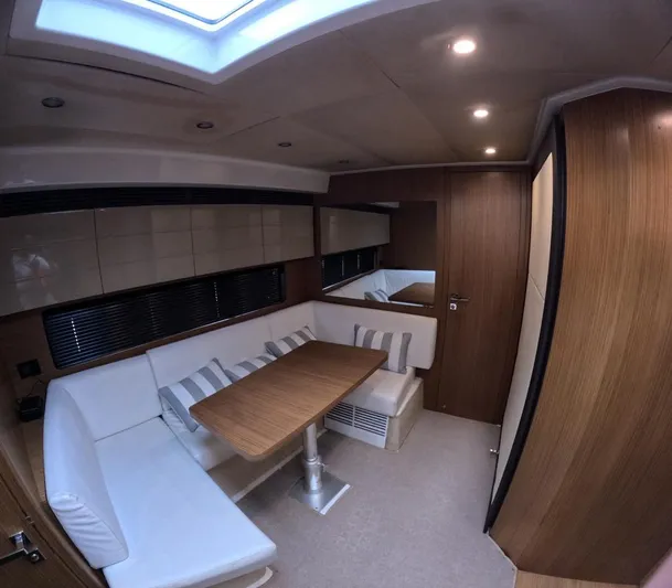 2016 Atlantis 43 Sport @ Florida Yacht Photos Pics 