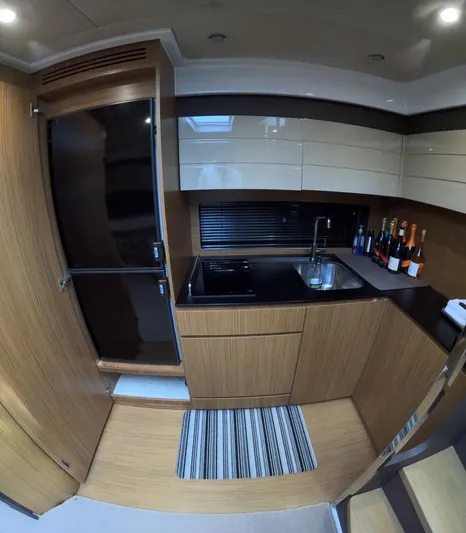 2016 Atlantis 43 Sport @ Florida Yacht Photos Pics 