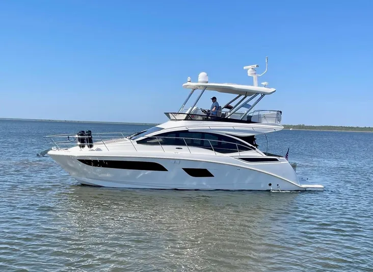 Galati Yacht Sales Trade Yacht Photos Pics 2017 Sea Ray 400 Fly -GYS TRADE-Port 1