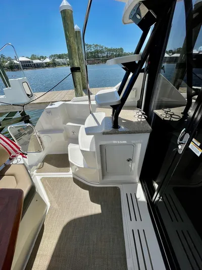 Galati Yacht Sales Trade Yacht Photos Pics 2017 Sea Ray 400 Fly  -GYS TRADE-  Cockpit 1