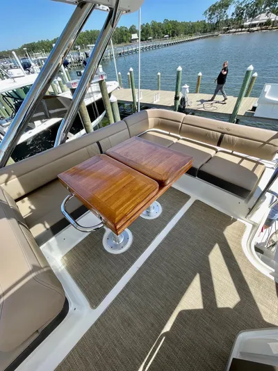 Galati Yacht Sales Trade Yacht Photos Pics 2017 Sea Ray 400 Fly -GYS TRADE-  Flybridge