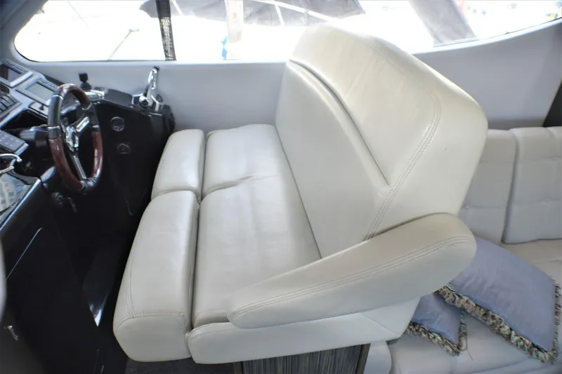  Yacht Photos Pics 2019 Silverton 41 Sport Bridge helm seat and dashboard.