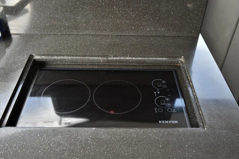  Yacht Photos Pics Built-in Kenyon cooktop on 2019 Silverton 41 Sport Bridge yacht.