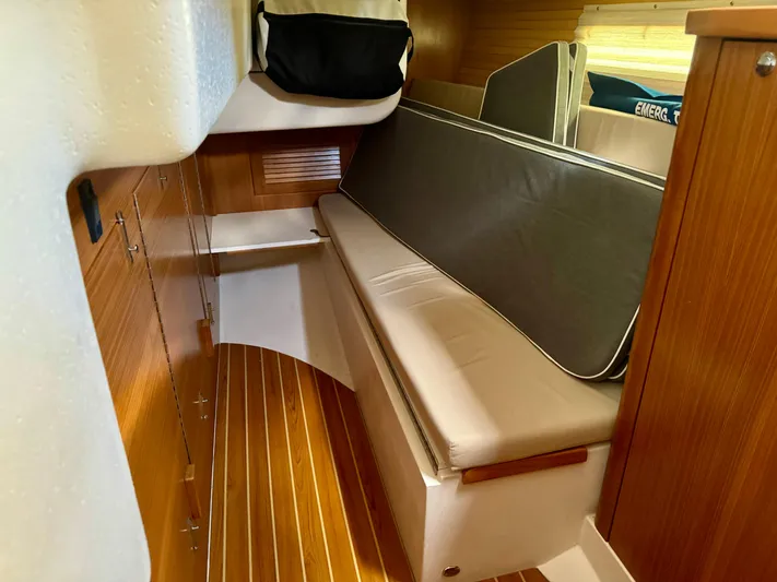 Amelie Yacht Photos Pics Port Aft Flex Cabin