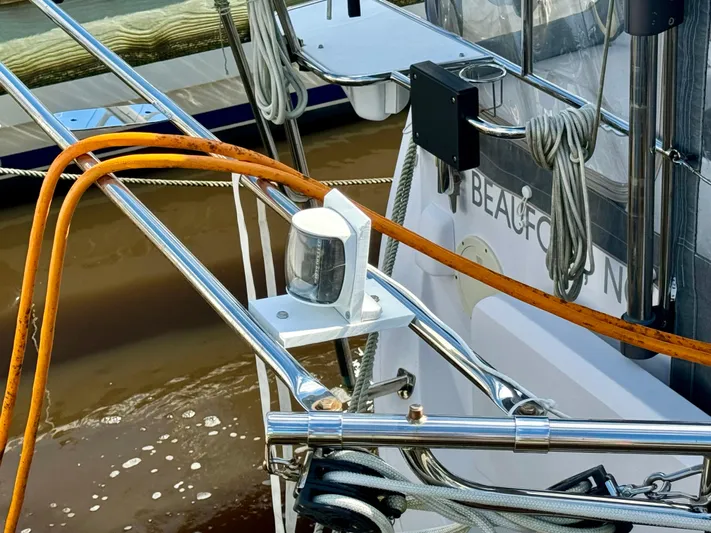 Amelie Yacht Photos Pics Stern Light on Davits