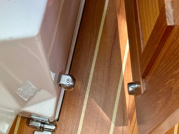 Amelie Yacht Photos Pics Magnetic Door Latches