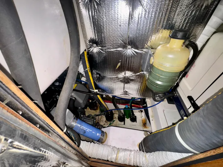 Amelie Yacht Photos Pics Engine Seacocks