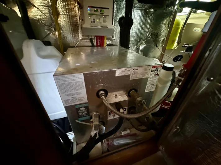 Amelie Yacht Photos Pics Water Heater