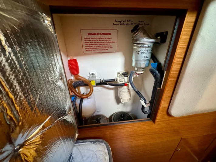 Amelie Yacht Photos Pics Engine & Generator Filters