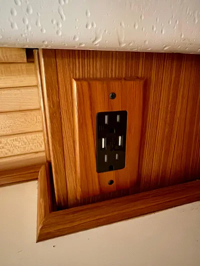 Amelie Yacht Photos Pics USB 120V Outlets