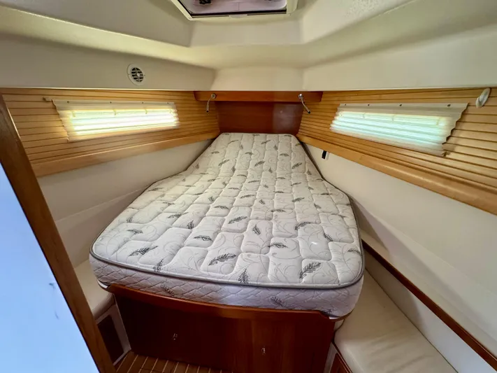 Amelie Yacht Photos Pics Huge Owners Berth