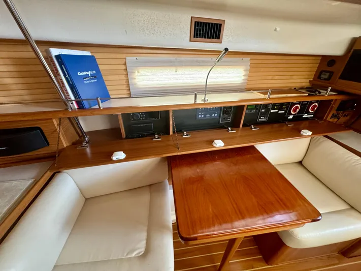 Amelie Yacht Photos Pics Starboard Salon