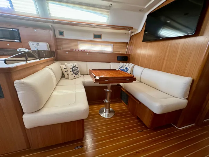 Amelie Yacht Photos Pics 