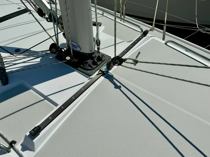 Amelie Yacht Photos Pics Staysail Track