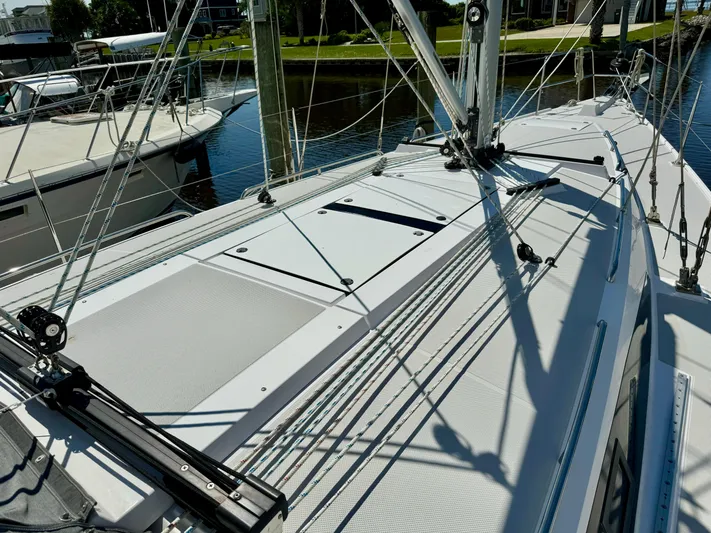 Amelie Yacht Photos Pics Running Rigging