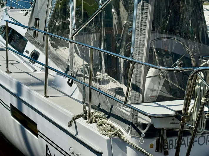 Amelie Yacht Photos Pics Stern Perch Seats