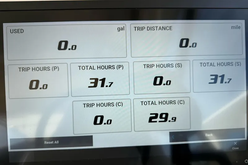 35-514 Brokerage Tyler Yacht Photos Pics Display screen of 2023 Grady-White Freedom 335 showing trip and total hours data.
