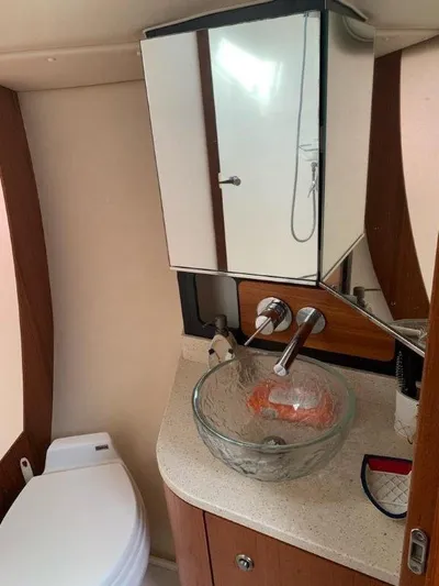 Supernova Yacht Photos Pics Master Stateroom Head