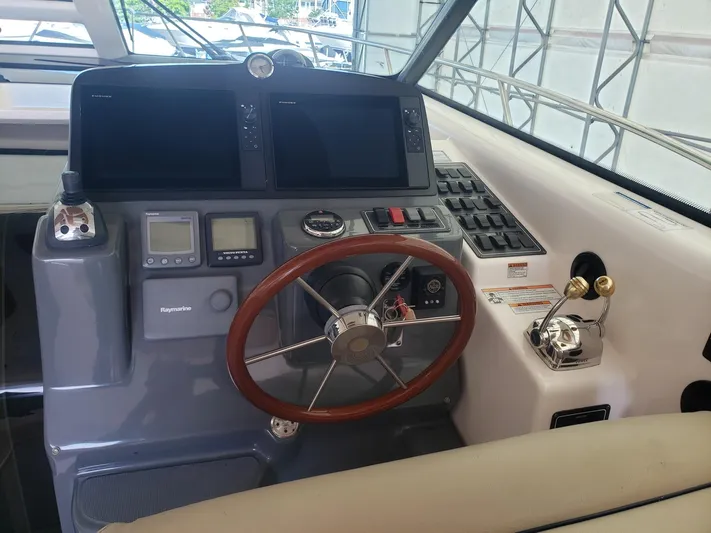 Supernova Yacht Photos Pics Helm Station