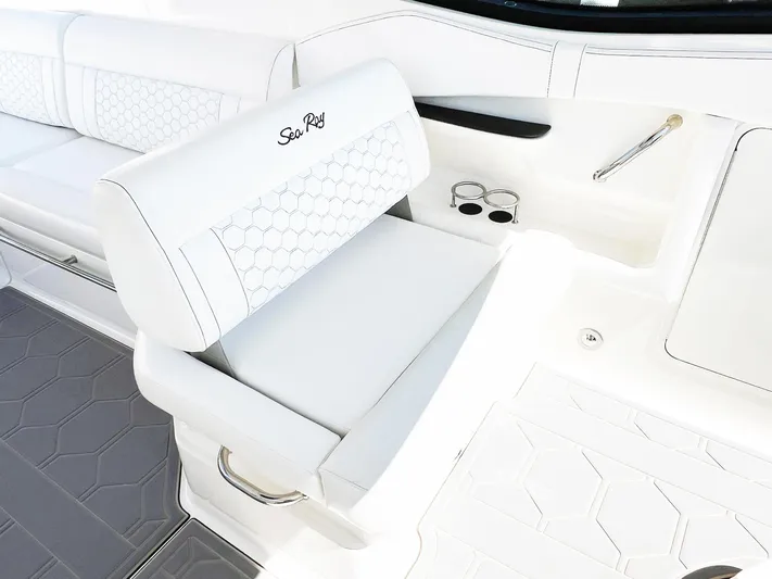 Grateful! Yacht Photos Pics Luxurious seating on 2019 Sea Ray Sundancer 320 Outboard with elegant white upholstery.