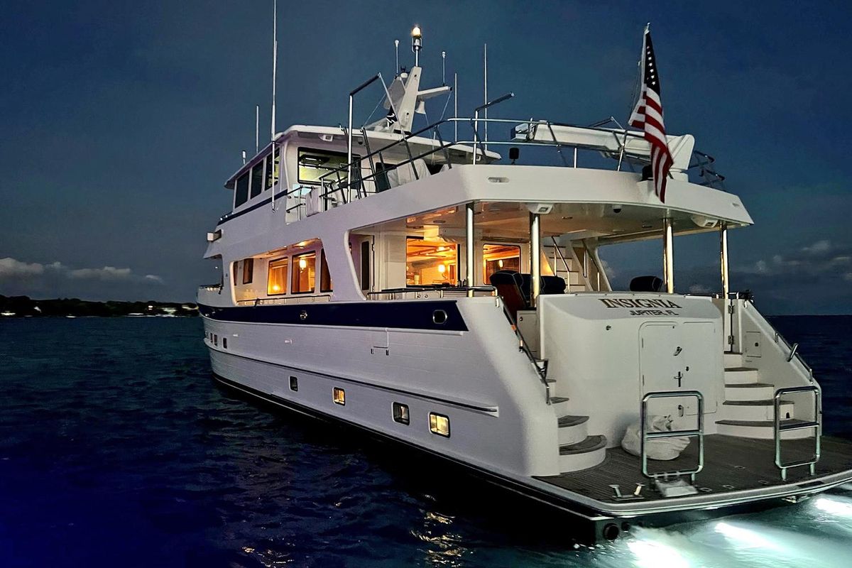 2017 Outer Reef Yachts 86 