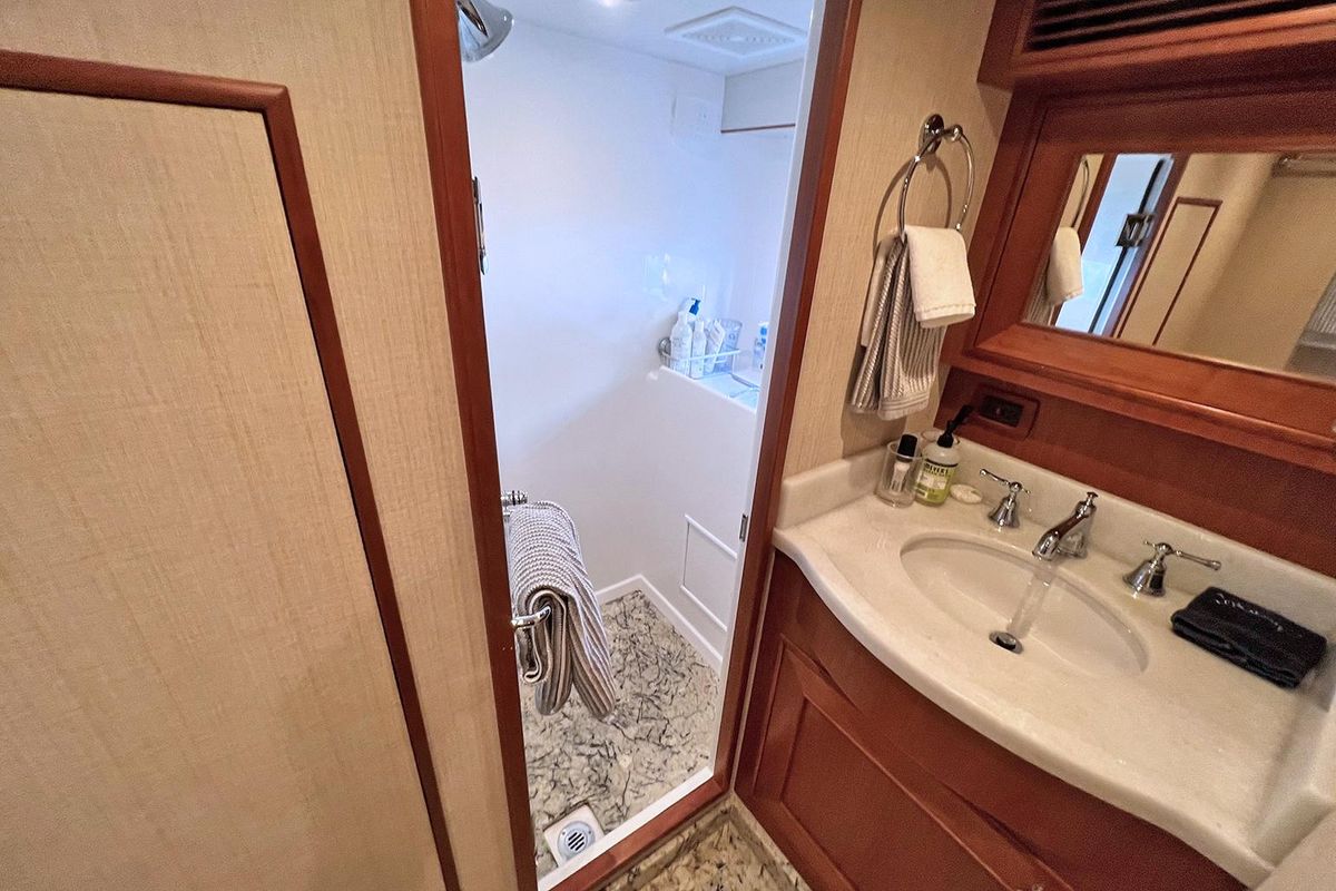 2017 Outer Reef Yachts 86 