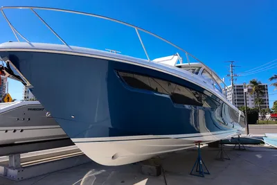 Pursuit OS 405 Offshore