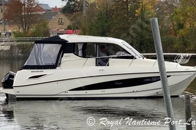 Quicksilver Activ 905 Weekend Outboard
