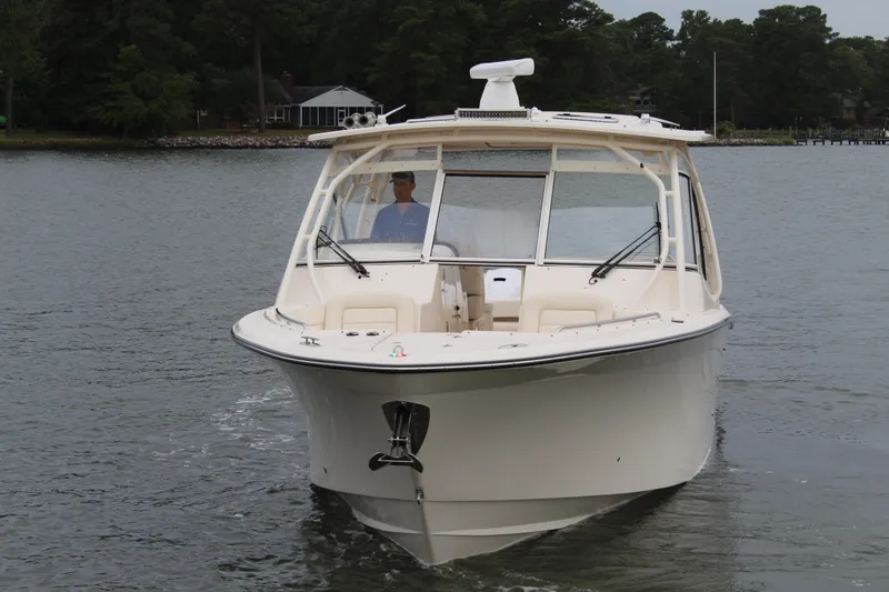 Worry Knot Yacht Photos Pics 