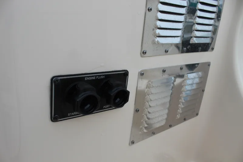 Worry Knot Yacht Photos Pics 