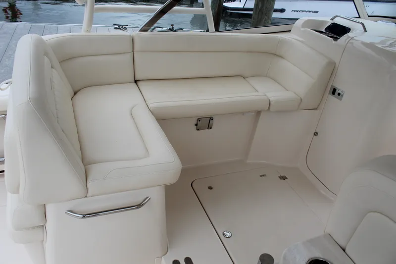 Worry Knot Yacht Photos Pics 