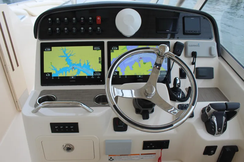 Worry Knot Yacht Photos Pics 