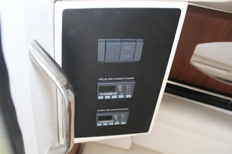 Worry Knot Yacht Photos Pics 