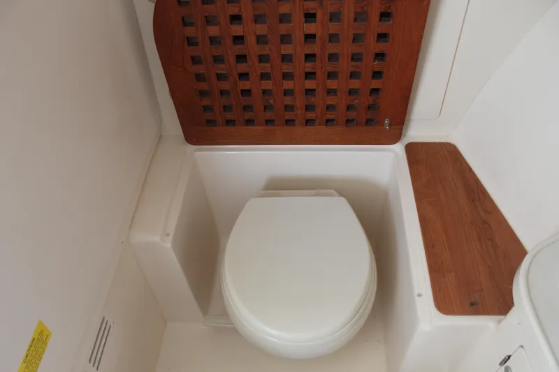 Worry Knot Yacht Photos Pics 