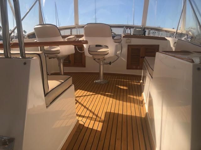 1985-48-offshore-yachts-yachtfisher