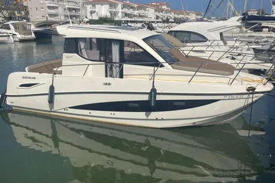 2022 Quicksilver Activ 905 Weekend