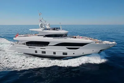Benetti Delfino 95