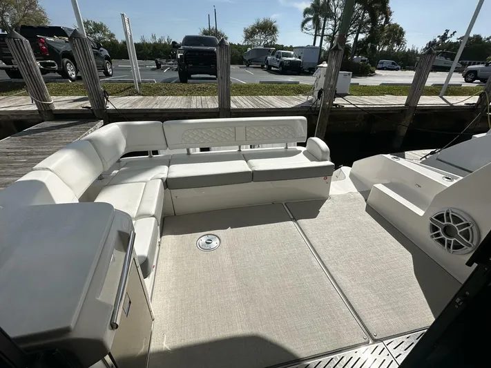 Our Trade Yacht Photos Pics 2024 Regal 42 Xo - Image 8